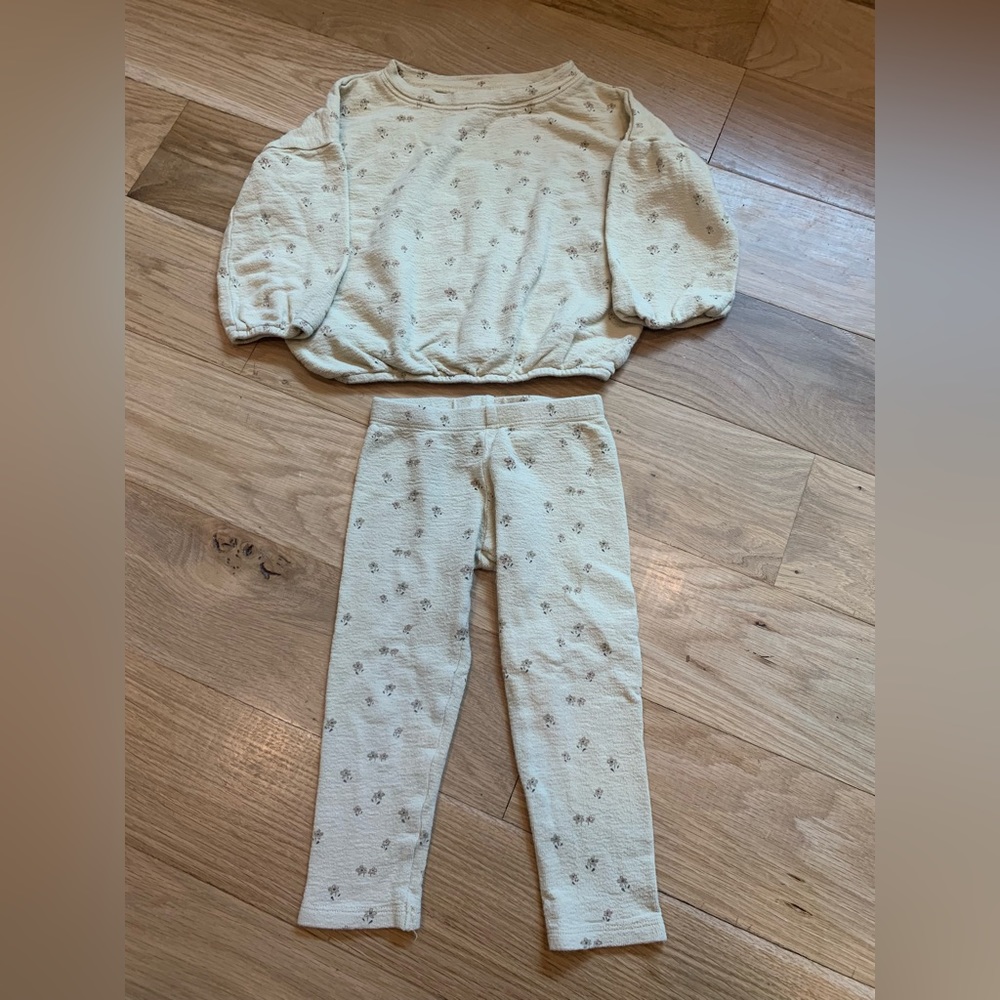 Rylee & Cru Little Flower Slouchy Sweatshirt & Leggings Set Butter Yellow 2/3